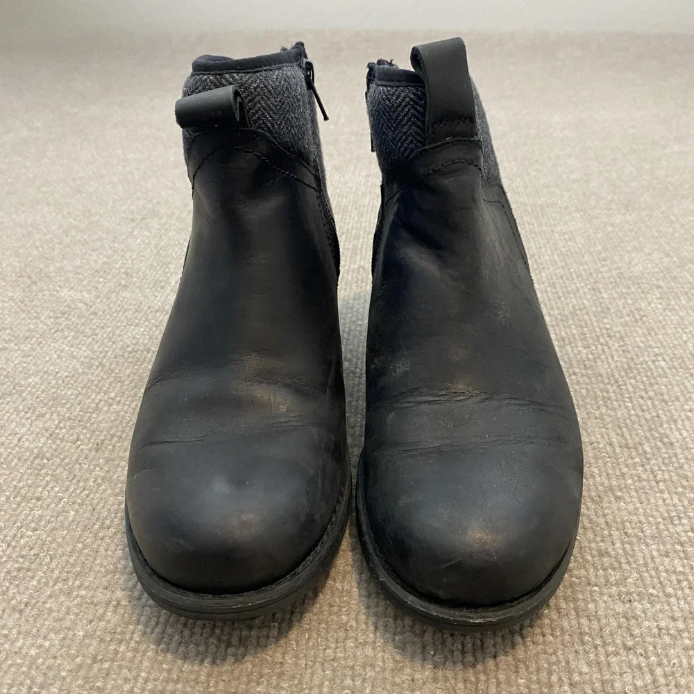Merrell Booties Womens Size 8 Black Wool Blend Ankle Zip Lug‎ Sole J000886